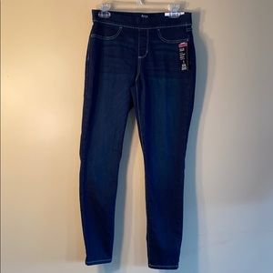 NWT a.n.a. Pull-On Mid-Rise Skinny Jeggings M